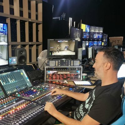 DimitrisKon's profile picture. @euroleague enthusiast
Κομμουνιστικό Χρώμα Ελλάδας