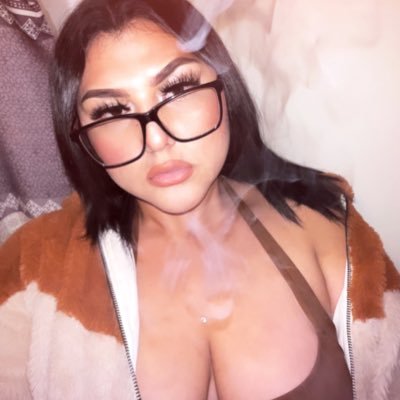 follow the tiktok diablita_spam👅 ig:conejitaa19🫣