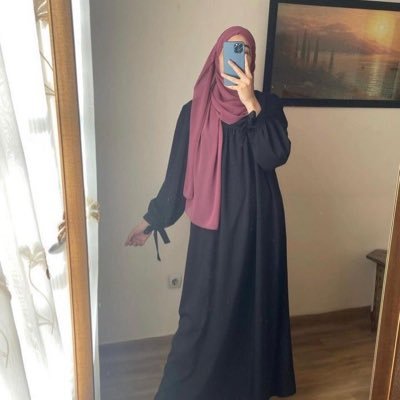 SidrahIhsan's profile picture. 🦦