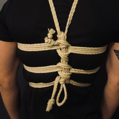 bluf_2144's profile picture. 