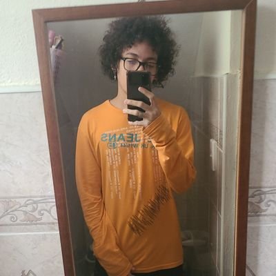 Un aficionado a la ciencia, al anime, los videojuegos y, sobre todo...a los libros!!! Intento de Bookfluencer en proceso🤓.