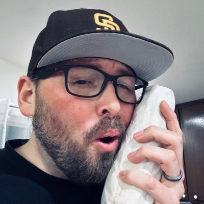 SD born n' raised, living in the PNW. Sports/video games/pop punk music. @Padres ~ San Diego/PNW sports follower~ FPS gamer. Wrestling is real. I love burritos.
