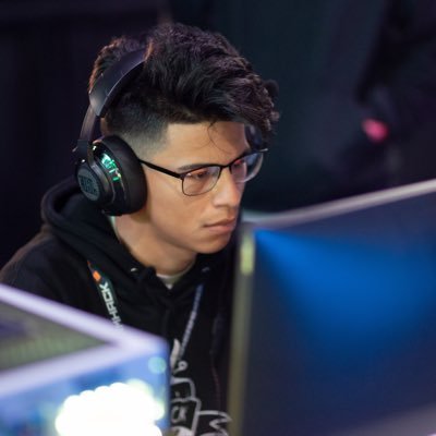 I own @monarchggs • 5’7 but standing on my money im still 5’7