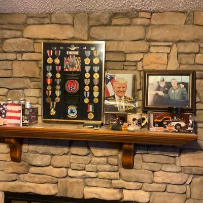 William26127939's profile picture. Ret Air Force  Ret Fed EX  Father
 Of two beautiful girls, Cindi and Ali !