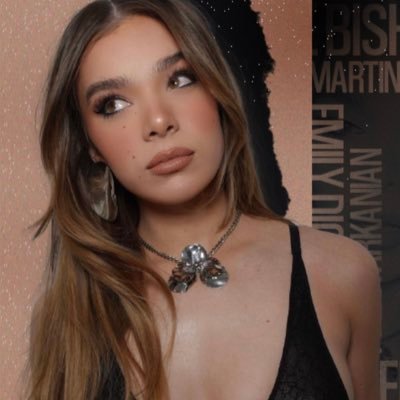 Daily source of Academy Award nominee actress and recording artist Hailee Steinfeld | Fan Account.

- sourcesteinfeld@gmail.com