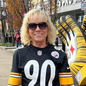 Loves Pittsburgh and all Black & Gold teams!
Dog and cats Mom!