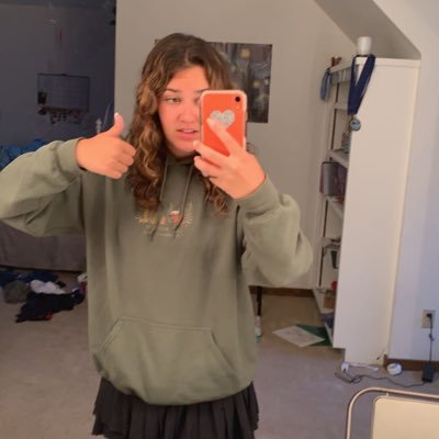 sarahmay0033's profile picture. 