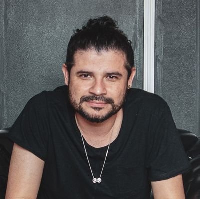 nandoligeiro's profile picture. Sou o Fernando, apelido Ligeiro, casado, 38 anos, pai da Elis.