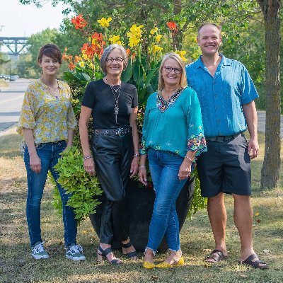 SOLDSistersYEG's profile picture. The SOLD Sisters Group - Jen / Jon / Kim / Pat 
RE/MAX Real Estate
Each office independently owned and operated. 
Ph:  780-488-4000