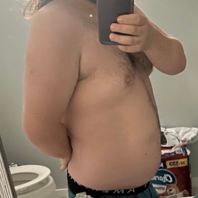 Average verse guy looking for fun maybe collaborate with right people 18+ new to Twitter