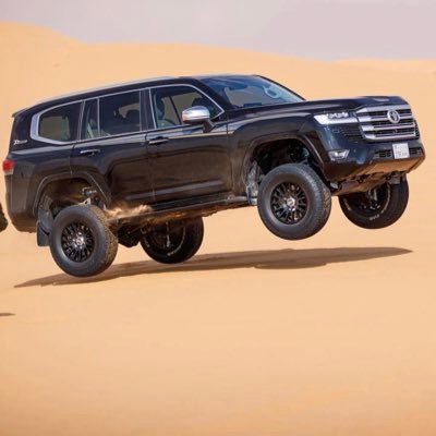 E7H24216721's profile picture. 