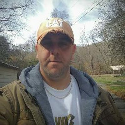 Just a guy from the south, interest is family priority 1 ,...2 Just trying be a good person . Love music. I love to play guitar , gaming. Digital assets ect