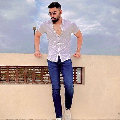 immaliksalman's profile picture. DevOps Engineer | Automating the cloud one script at a time | Passionate about GitOps & Data Surfing 🏄‍♂️ 

#DevOps #CloudComputing #Automation