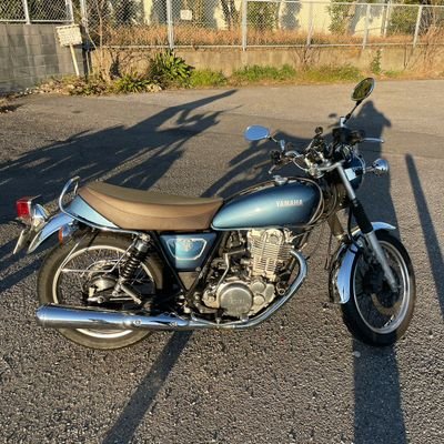 SR400を愛してます！

メインバイクADDRESS  V50

セカンドバイク  SR400