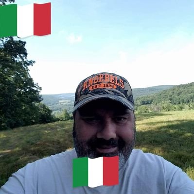 husband of many years father of a 7yr old daughter/ an a 7mon dog /  happily retired since 45yrs old.🇮🇹🇮🇹🇮🇹 live life to the fullest!! PhD of clinical psy