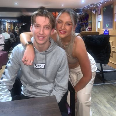 EOlsennn's profile picture. peace n love brothers x