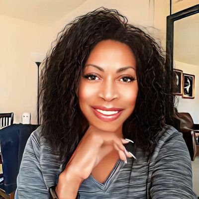 Loves God 🙏🏽
Foodie 🥦🍇🍎🧇🍕🍟🍦🍪🍩🍫
NE4LIFER 🥰
Luvs Prince 💜☔🎸
MusicLover 🎤 🎧🎻🎹🥁🎷 Traveler 🌍⛱️🌴🛳️🛫🚉🚘
😍 Coasters 🎢
Luv My Boyz🤠🏈 💙