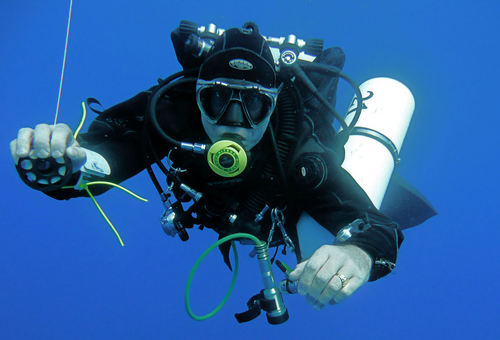 LuukTomson's profile picture. Business Continuity Manager & Hoofd Spoedeisende Hulp, Crisiscoördinator, Cycloon academie, ETS docent, 2* duikinstructeur, wrakduiken, BLS instructor, Trimix