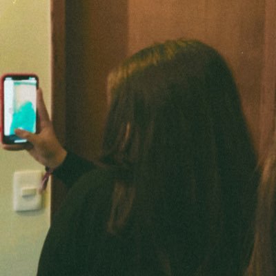 pretty_lari_'s profile picture.