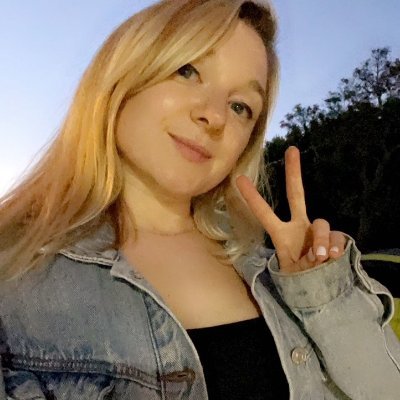 AlexClaireXX's profile picture. Comms @ Instagram 🫧 
crushed red pepper on everything