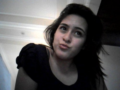 eu so a lulu tenho 15 anos ,divertida,simpática,sem noçao,sedutora para alguns,burra,feliz e gosto d lanche número 10 d burguer king follow me ?? s2s2