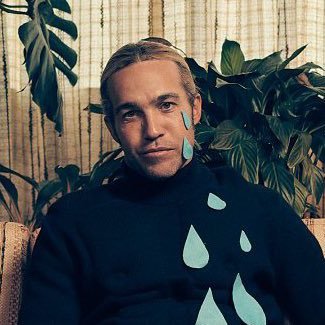 pete wentz updates ☆さんのプロフィール画像