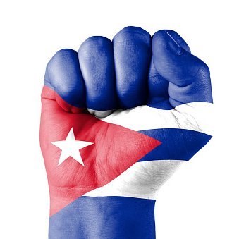 Cubano 🇨🇺, revolucionario de ♥️, #Fidelista 💯%, milito en el bando de los agradecidos.