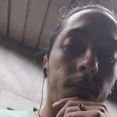 Escritor
Criador do podcast Emergindo Historias