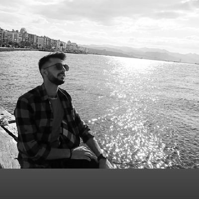 Bizim birbirimizden başka sığınacak limanımız yokk...🫂