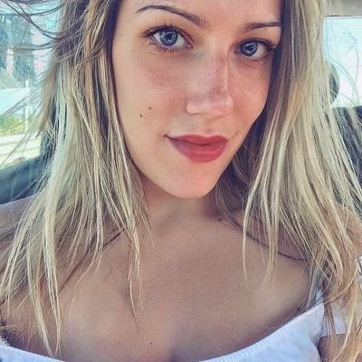 Carolgodyn's profile picture. country music🎸❤️