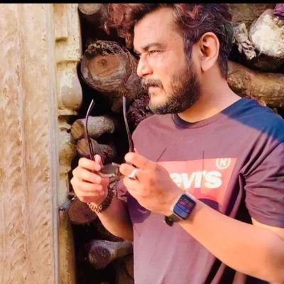 Host Morning No.1
Mon-Sat 6AM-11PM on 93.5 RED FM बजाते रहो
Programming Head