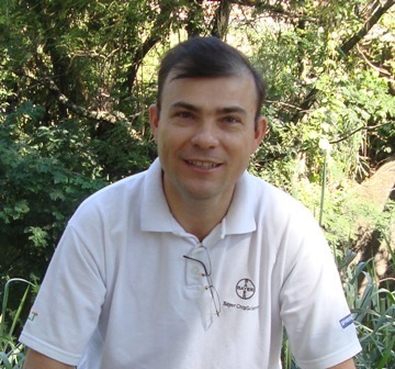 Agronomist. Raised on a farm and avid for farming. Rubber, Sericulture & soybean grower. Enthusiastic for rural environment.
