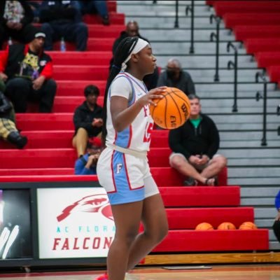 I hoop‼️ Honor roll student 📚 Point Guard ‘26 🔥 Aja Wilson Elite 16u❤️AC Flora💙