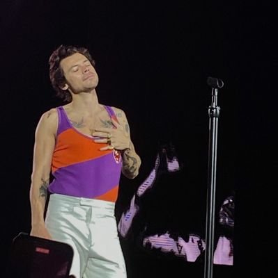 Sofi1D_19's profile picture. 🏠🎧