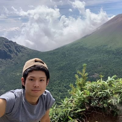 山と自然を愛するノマド料理人です🏞️
フランスから帰国してはや4年。
軽井沢での日々の生活や趣味の事、ワンオペでの出来事を呟きます😊