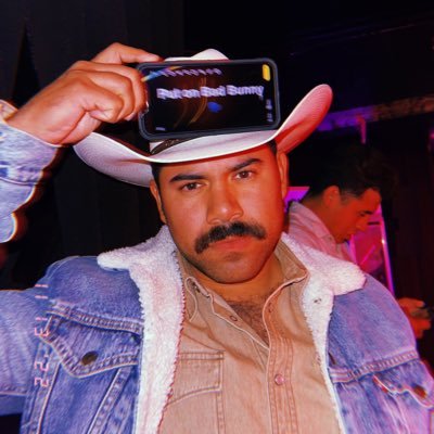 TheRaulMonreal's profile picture. MB