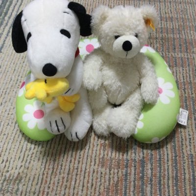 yamarin1225's profile picture. 昭和生まれで
音楽や映画が好きです。

絵は詳しくないですが
鑑賞するのは好きです🤗 

綺麗な物や、可愛い物が好きです。💞
頭痛持ちですので
お休みする事があります。

目が疲れやすいので
コメントは少なめです🙇

DMはすみませんが、お返事できません。