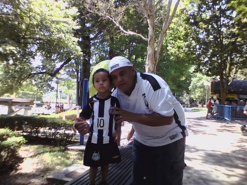 Adoro diversão,gosto de ler e  amo o que faço,sou doente pelo santos e amo minha família.