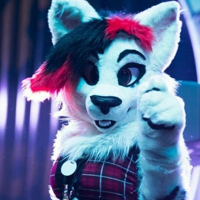 •StrawberryCatThing • A Lady • 30 • Random • Dork • Fursuiter • 420 • POC • Professional Massage Therapist • @FrostiHADSUndae • Telegram: @Talice