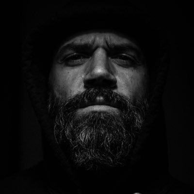 Nunca sabes lo fuerte que eres , hasta que ser fuerte es la única opción que te queda // Músico // saxofonista // ig @MaeseSax