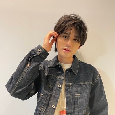 俳優、モデルを目指してます！ 現在フリーにて活動しています。🌟高校2年生 🌟身長181センチ   お仕事依頼はDM✉️ で🙇‍♀️  アクション、殺陣も出来ます❗️