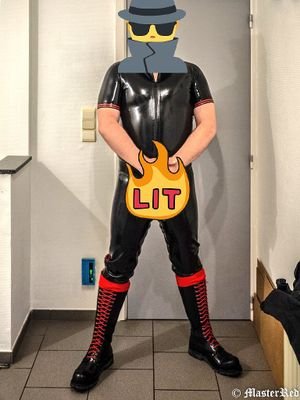 34🇧🇪 🗣🇫🇷🇬🇧#Master|#rubber|#leather|#serialretweeter|#puppy lover and have a lot of #fetish. Proud owner of @PupDayo
#findom