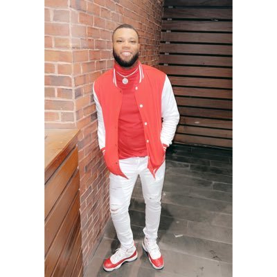 Here I am back on Twitter…Follow me on IG Jiquesebrown_
Snapchat - Osoglojiquese
