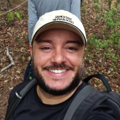 Ecologist, PR, passionate about ants and communication. Let's talk?