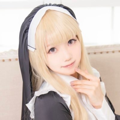 tbknrr's profile picture. 実在しません。何も気にせず写真あげたい。 @tsubaki_112 fantia→https://t.co/fnF1AROIm7