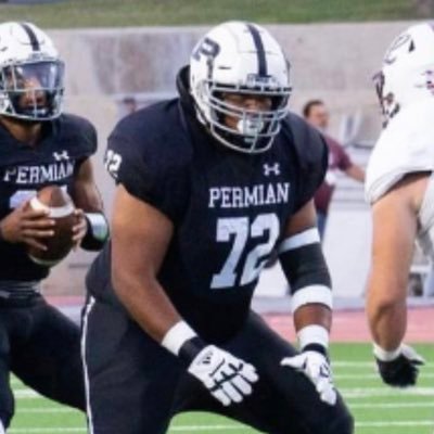 6’3/330/#72/Phs/OL/17/Class of 2023/ 1st team All District Guard 2022/Hardin-Simmons Commit🟣🟡