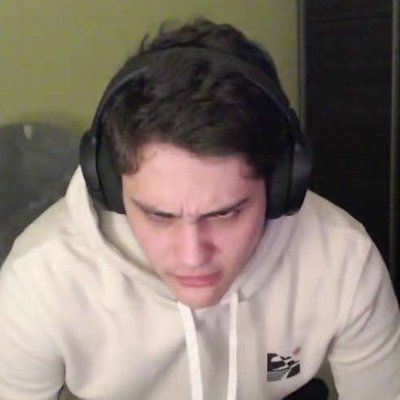 CEO @TLF_Esport
ah et des fois je stream aussi my bad j'avais zappé :