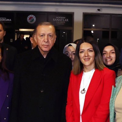 İletişim Uzmanı-Proje Yazarı / Ak Parti Antalya İl Kadın Kolları Başkanı (2020-2023)