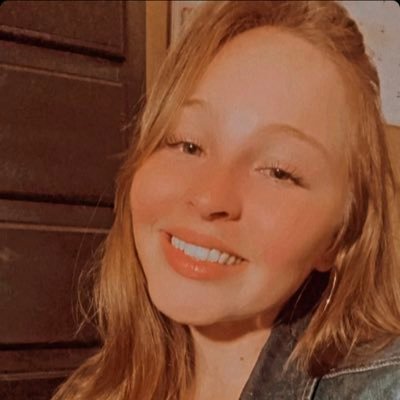 KarinaScoglio's profile picture. i might not be where i want to be yet, but i get closer everyday 🫶🏻⛅️