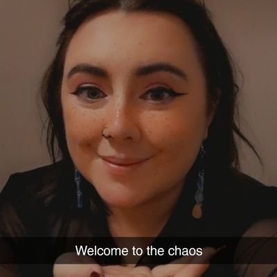 GumdropGowl's profile picture. A happy little gender-chill mess 🌼 
Chronically ill 26 year old who simps over sweaty men with problems (here's looking at you Izzy Hands ✨️)